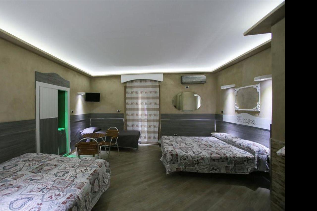 Hotel Iris Наполи Екстериор снимка