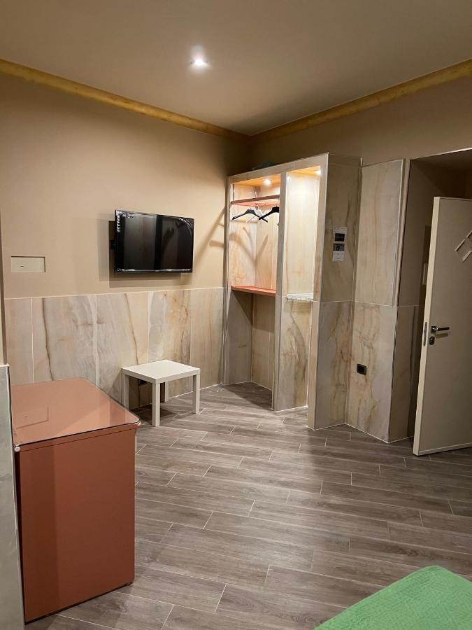 Hotel Iris Наполи Екстериор снимка