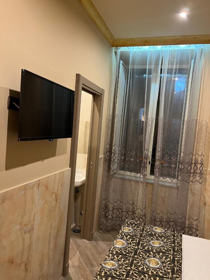 Hotel Iris Наполи Екстериор снимка