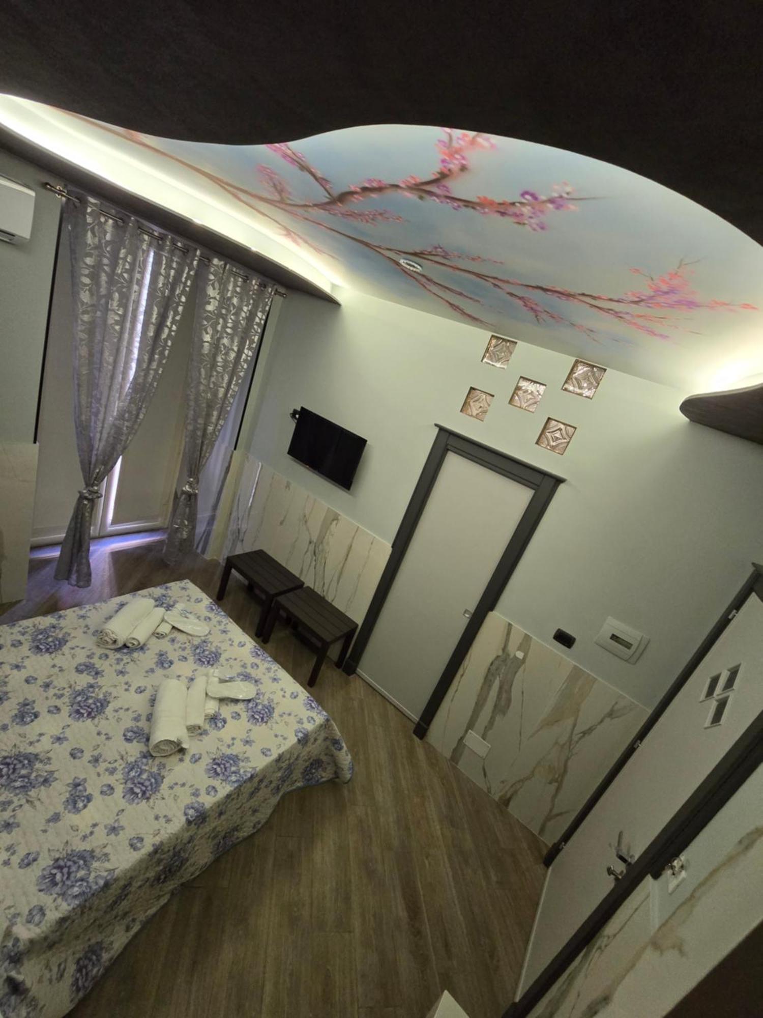 Hotel Iris Наполи Екстериор снимка